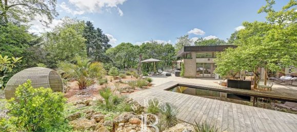 6 bedrooms House in Jouy-en-Josas, France No. 184414 18