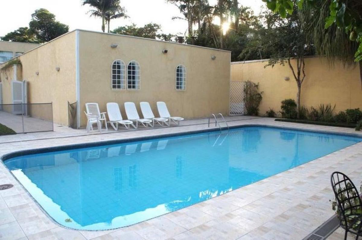 Дом с 4 спальнями в Сан-Паулу, Бразилия № 515374