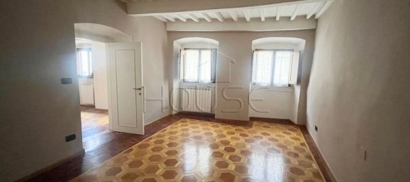 2-salle Appartement à Arezzo, Italy No. 272329 4