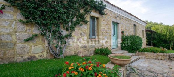 Villa T4 em Arzachena, Italy N.º 311449 2