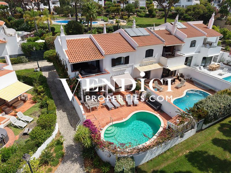 3 Schlafzimmer Villa in Almancil, Portugal, Nr. 207878