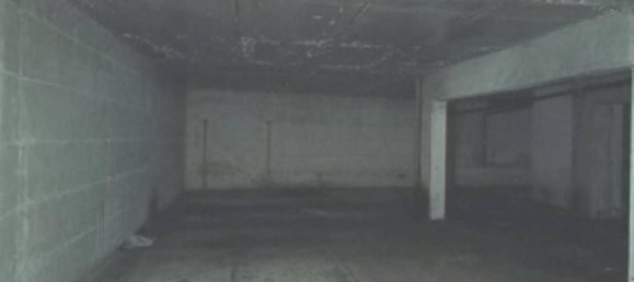 Garagem em Potenza, Italy 352 m² N.º 371247 6