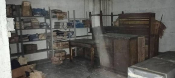 Garagem em Potenza, Italy 352 m² N.º 371247 5