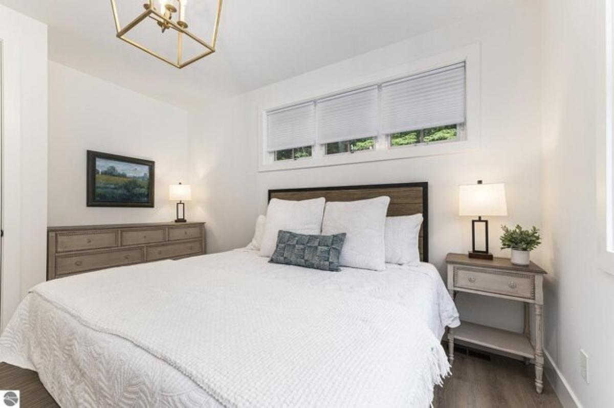 5 bedrooms House in Benzonia, USA No. 429644