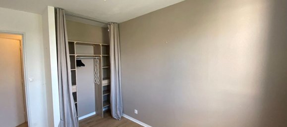 1 bedroom Apartment in Chateauroux, France No. 232384 6