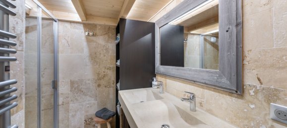 3 bedrooms Apartment in Les Belleville, France No. 1156 9