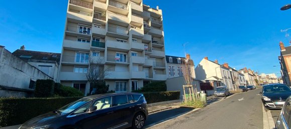1 bedroom Apartment in Orleans, France No. 157219 2