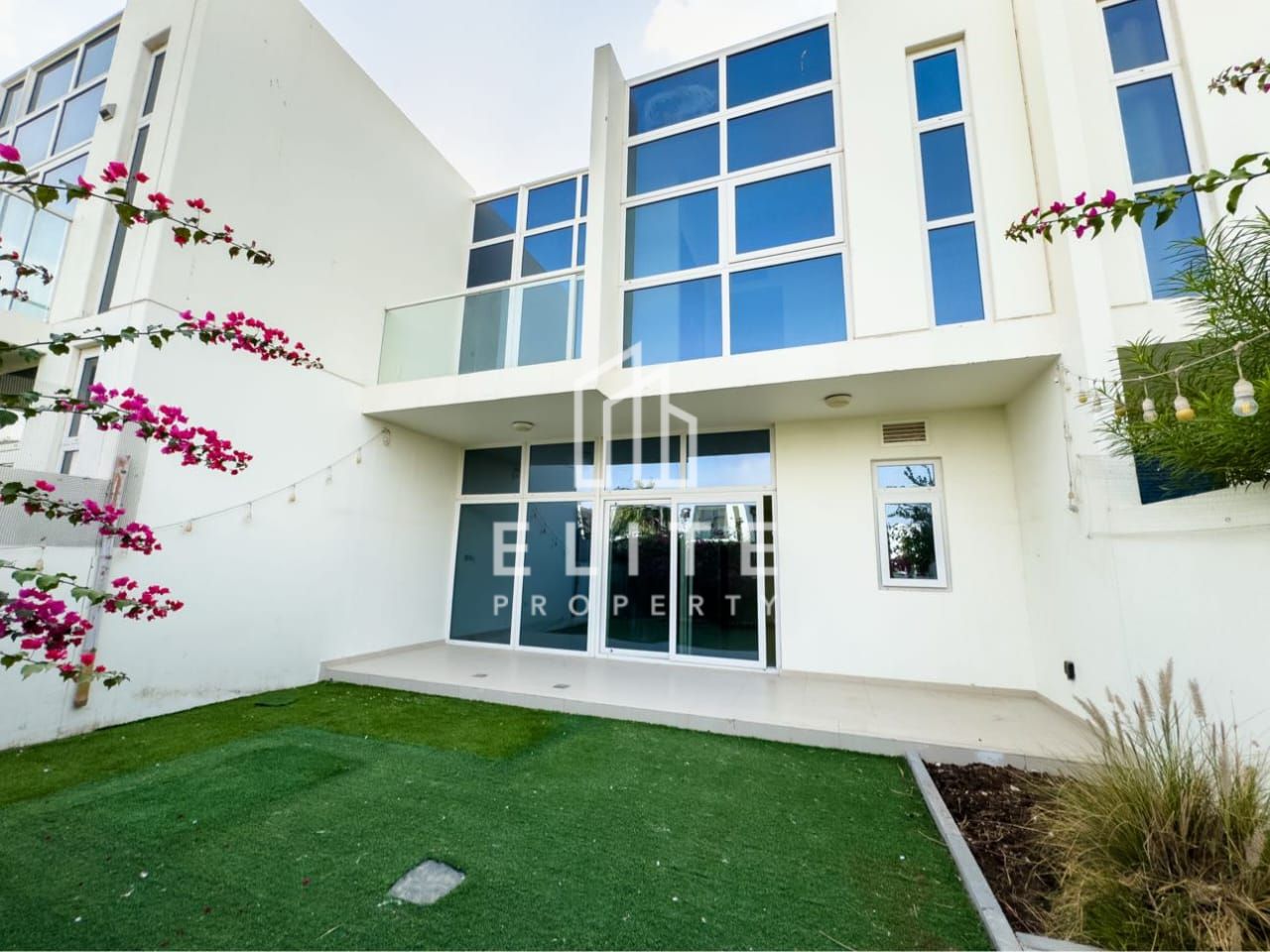Vivenda T4 em Akoya, UAE N.º 113181