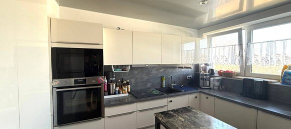 2 bedrooms Apartment in Neuss, Germany No. 332207 2