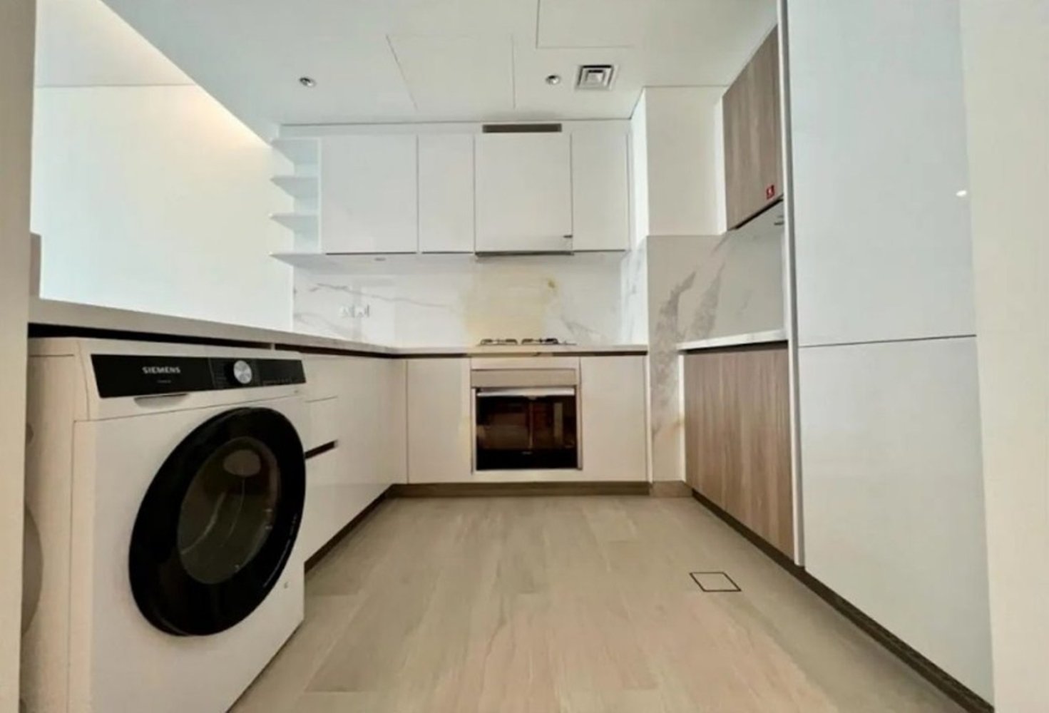 Apartamento T2 em Dubai, UAE N.º 21366