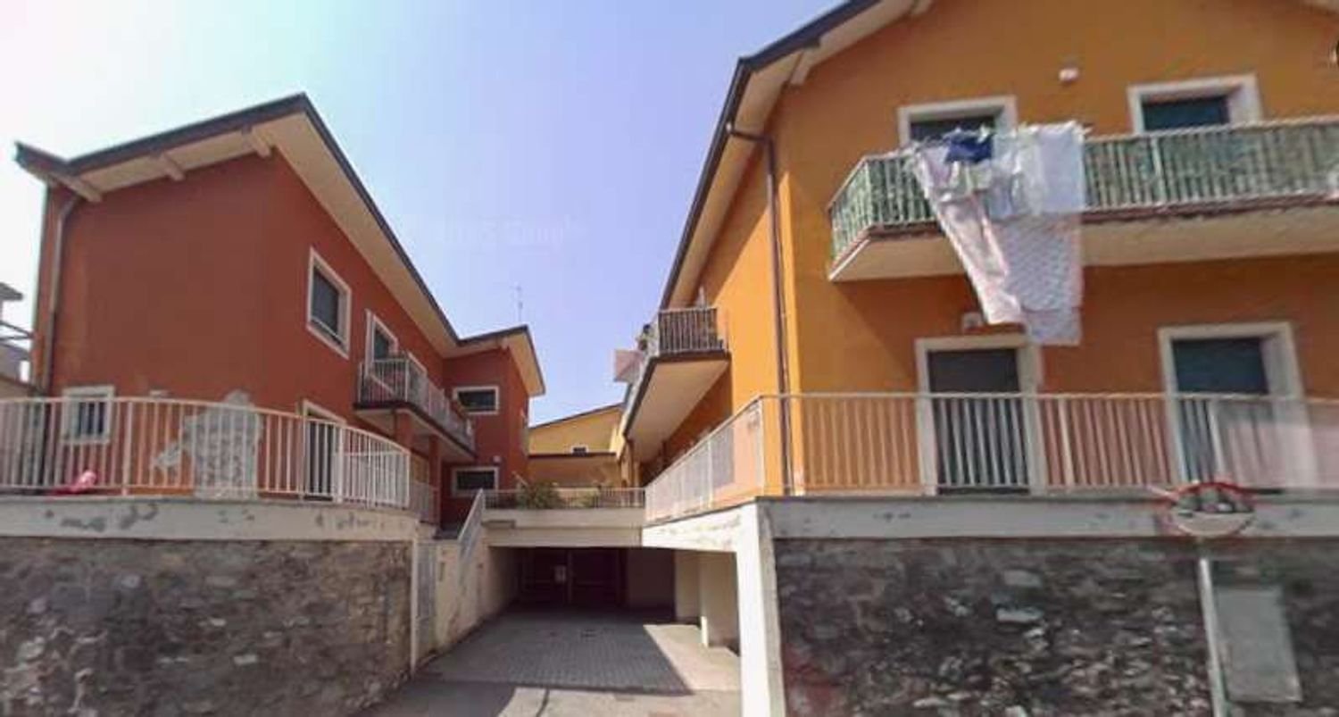 3 bedrooms Apartment in Como, Italy No. 361894