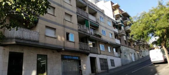 452m² Commercial property in Horta-Guinardo, Spain No. 166760 2