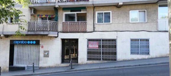 452m² Commercial property in Horta-Guinardo, Spain No. 166760 3