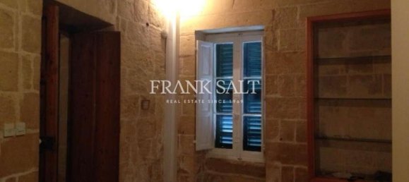 300m² Office in Zebbug, Malta No. 11865 7