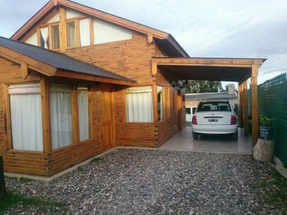 3 bedrooms House in Mar del Plata, Argentina No. 100573