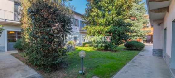 3 rooms Apartment in Bareggio, Italy No. 127087 8