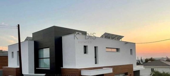 5 bedrooms Villa in Germasogeia, Cyprus No. 18645 4