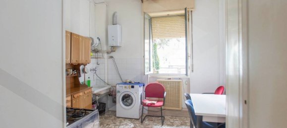 2غرفة شقة في Milan, Italy رقم 241872 4