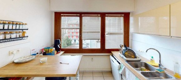 2 bedrooms Apartment in Bourgoin-Jallieu, France No. 198886 4