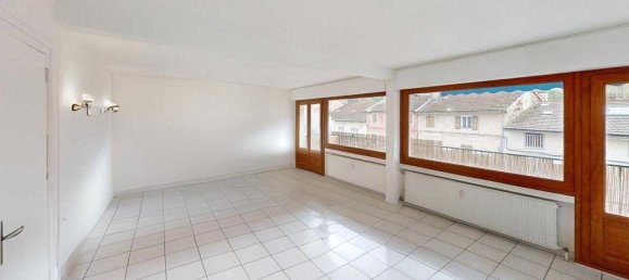 2 bedrooms Apartment in Bourgoin-Jallieu, France No. 198886 7