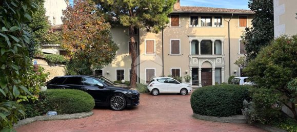 4غرفة شقة في Desenzano del Garda, Italy رقم 156894 2