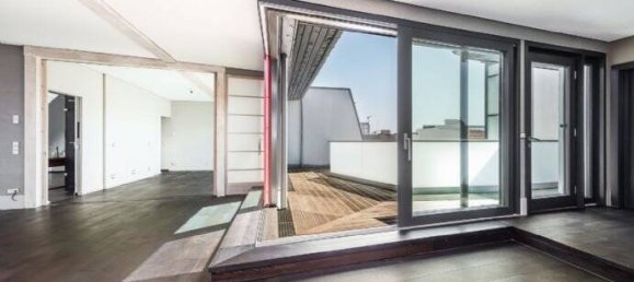 Здание с 4 комнатами в Шарлоттенбург, Германия № 79703 6