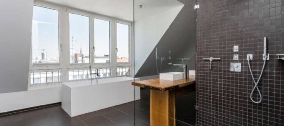 Здание с 4 комнатами в Шарлоттенбург, Германия № 79703 8