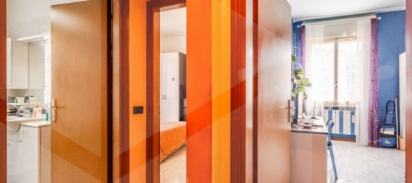 3-salle Appartement à Bologna, Italy No. 28951 11