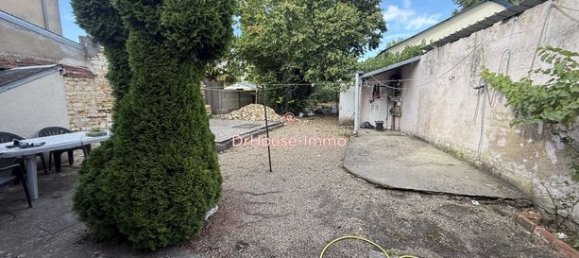 4 bedrooms Apartment in Chateauroux, France No. 305353 9