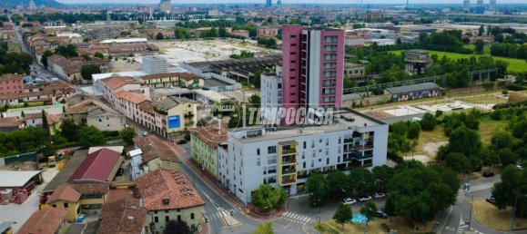 3 chambres Appartement à Brescia, Italy No. 309434 3