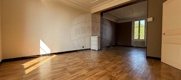 3 bedrooms House in Cosne-Cours-sur-Loire, France No. 363246 5