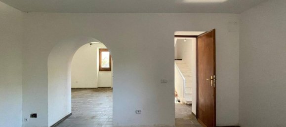 6 rooms House in Casalvieri, Italy No. 107321 5