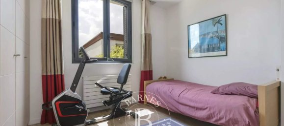 3 غرف نوم منزل في Suresnes, France رقم 111229 13