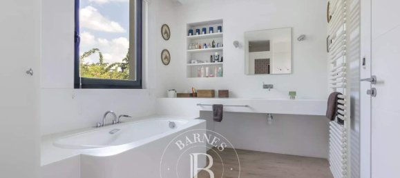 3 غرف نوم منزل في Suresnes, France رقم 111229 12