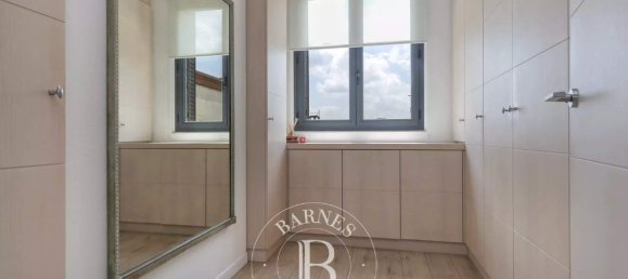 3 غرف نوم منزل في Suresnes, France رقم 111229 11