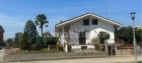 3 bedrooms Villa in Airasca, Italy No. 208809 15