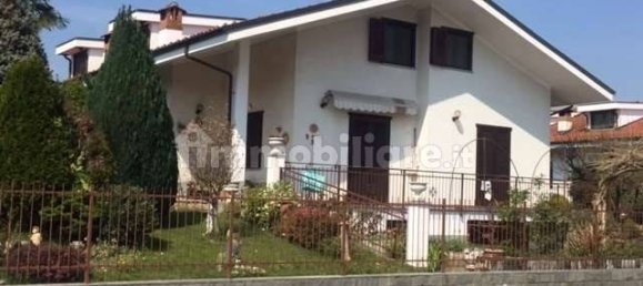 3 bedrooms Villa in Airasca, Italy No. 208809 11