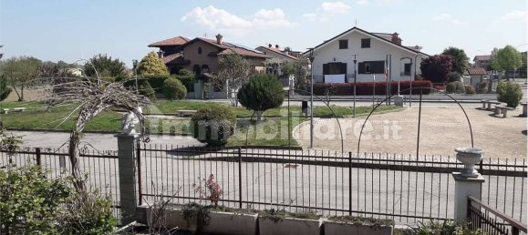 3 bedrooms Villa in Airasca, Italy No. 208809 9