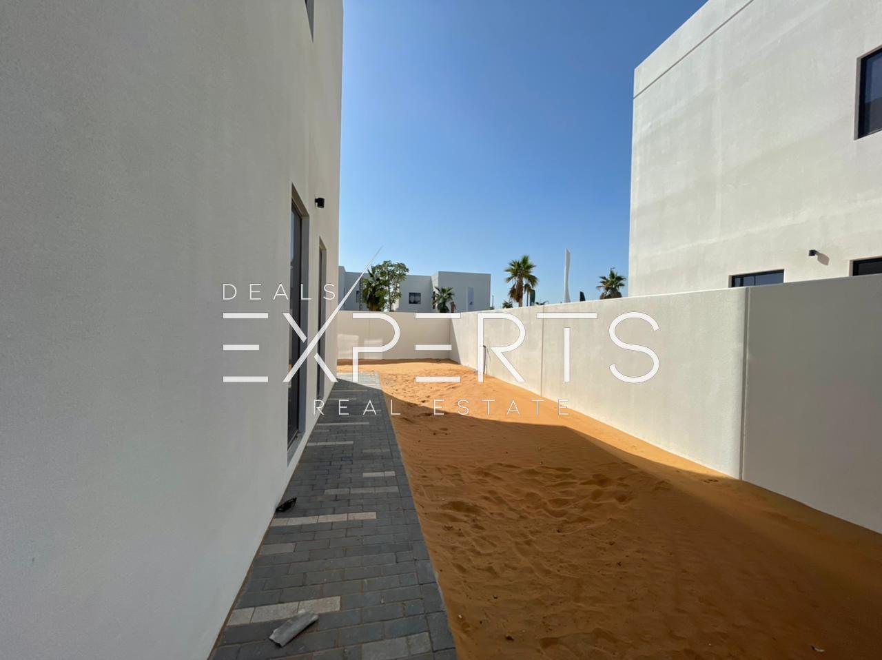 3 bedrooms Villa in Yas Island, UAE No. 55155