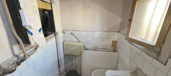 4 rooms Apartment in Bari, Italy No. 33838 22