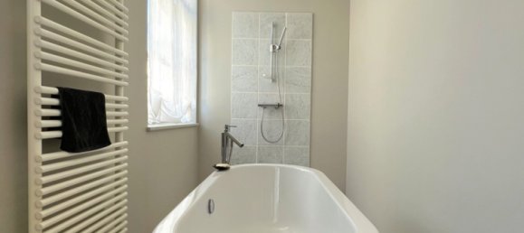 5 bedrooms House in Chartres, France No. 60033 24