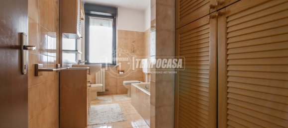 3 bedrooms Apartment in Saronno, Italy No. 328715 21