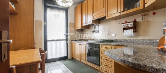 3 bedrooms Apartment in Saronno, Italy No. 328715 2