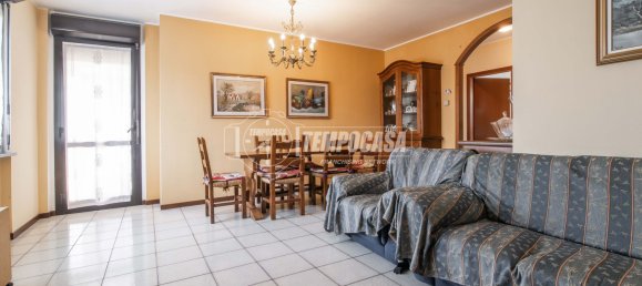 3 bedrooms Apartment in Saronno, Italy No. 328715 8