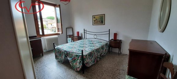 Дом с 6 комнатами в Латерина Перджине Вальдарно, Италия № 228202 21