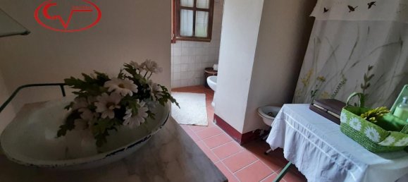 Дом с 6 комнатами в Латерина Перджине Вальдарно, Италия № 228202 15