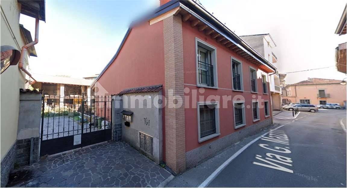 2 غرف نوم شقة في Osio Sotto, Italy رقم 379465