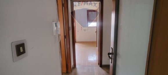 4 Schlafzimmer Wohnung in Palermo, Italy, Nr. 351634 19
