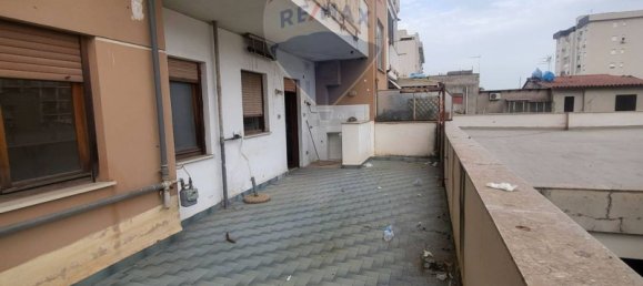 4 Schlafzimmer Wohnung in Palermo, Italy, Nr. 351634 5