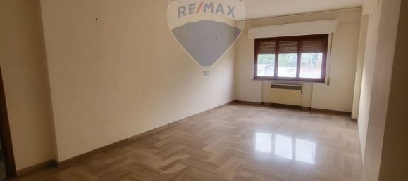 4 Schlafzimmer Wohnung in Palermo, Italy, Nr. 351634 9